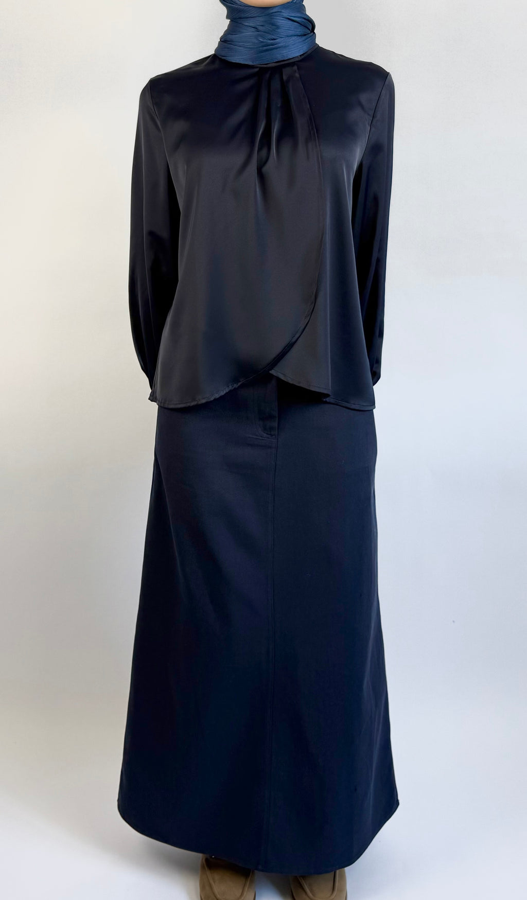 Blouse élégante bleu profond