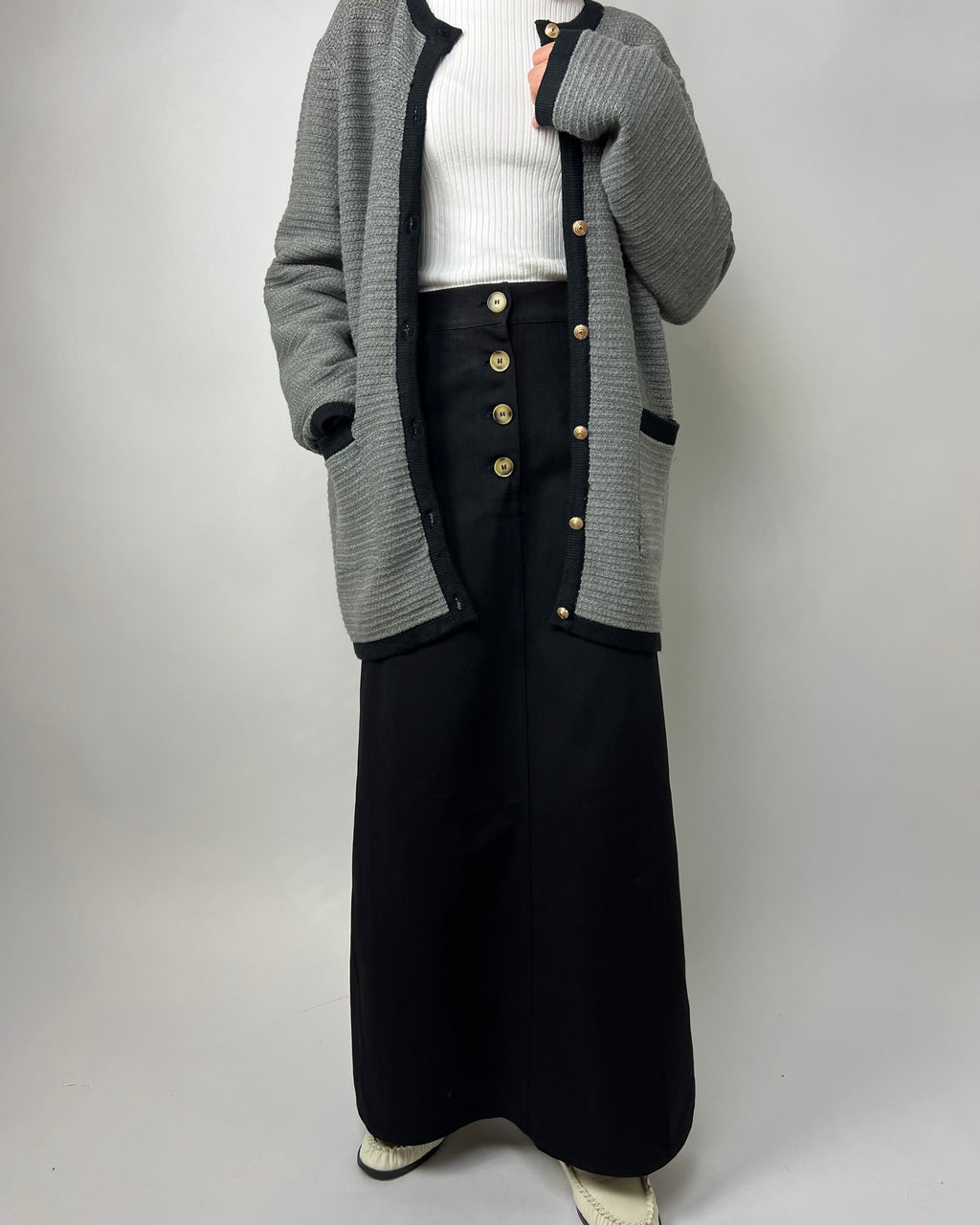 Jupe noire boutonnée