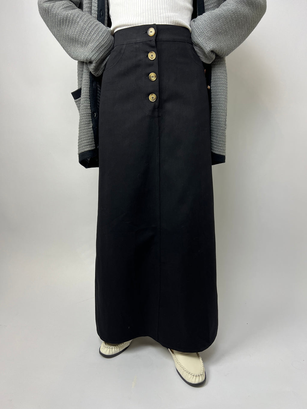 Jupe noire boutonnée