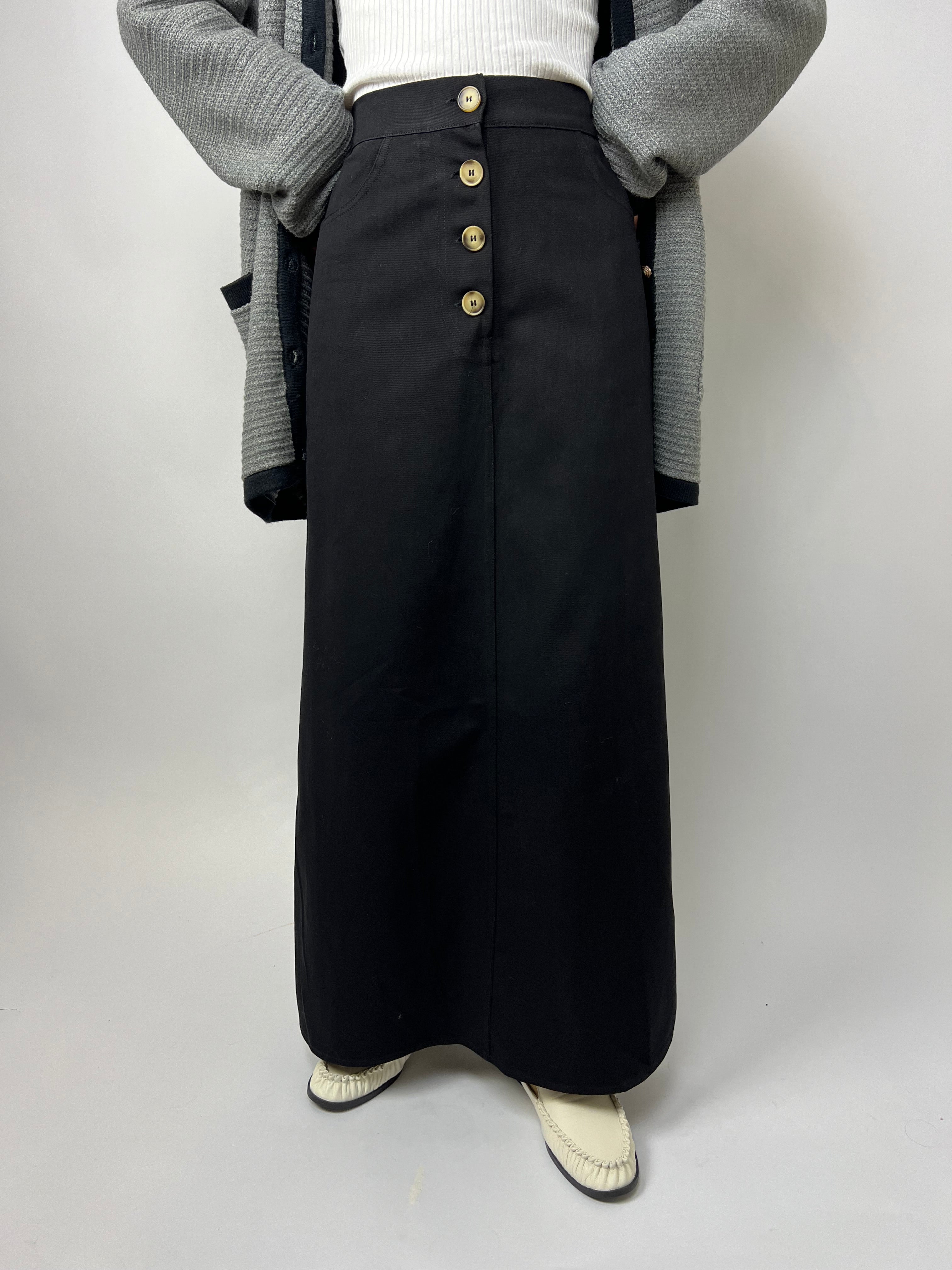 Jupe noire boutonnée