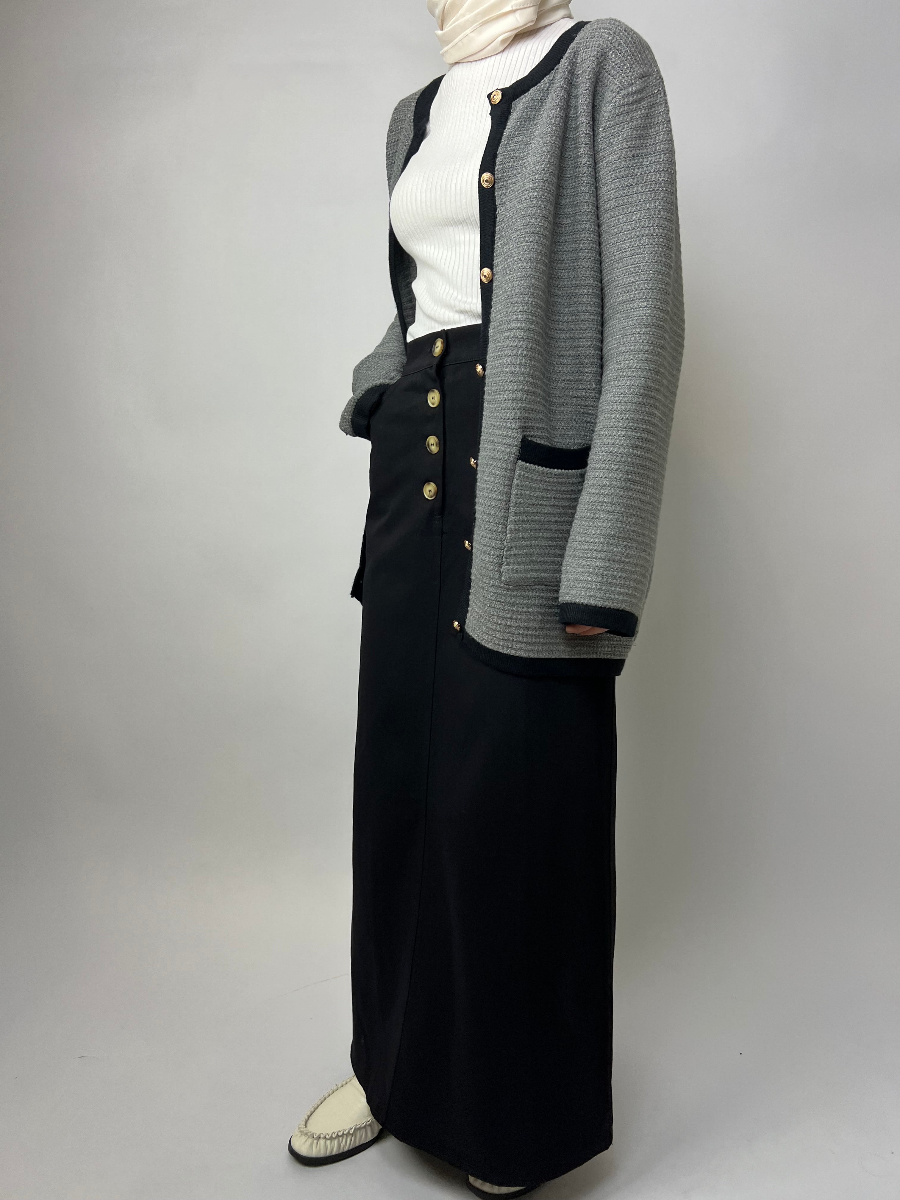 Cardigan gris brodé