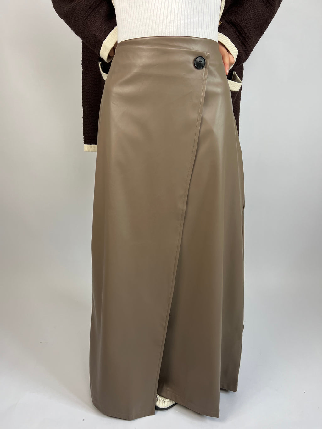 Jupe effet cuir beige